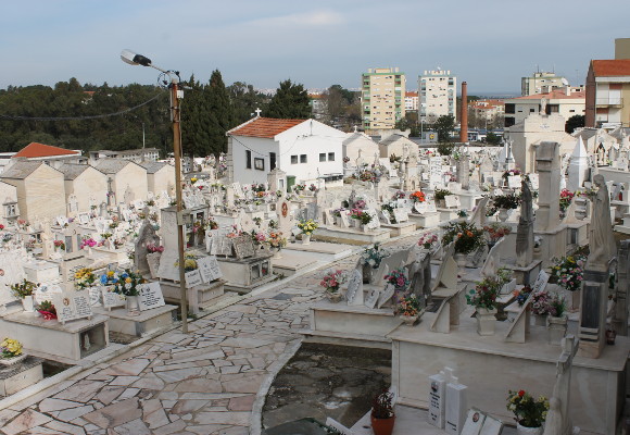 Cemitério Paroquial de Amora: reabertura