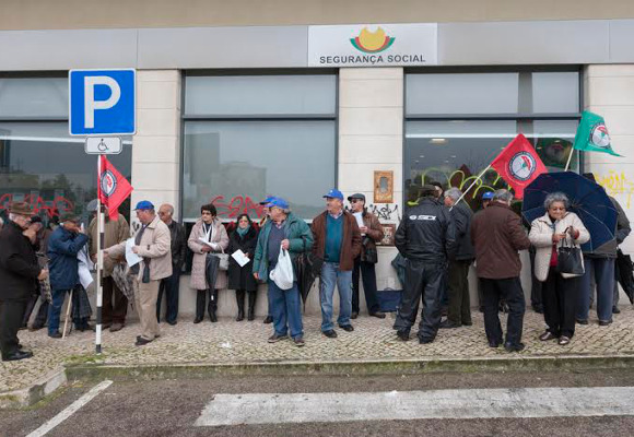 Acção de luta junto à Segurança Social