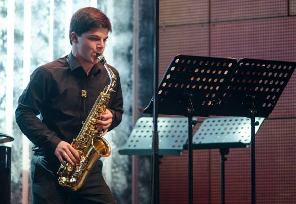 Jovem músico Amorense conquista Terras de La Salette