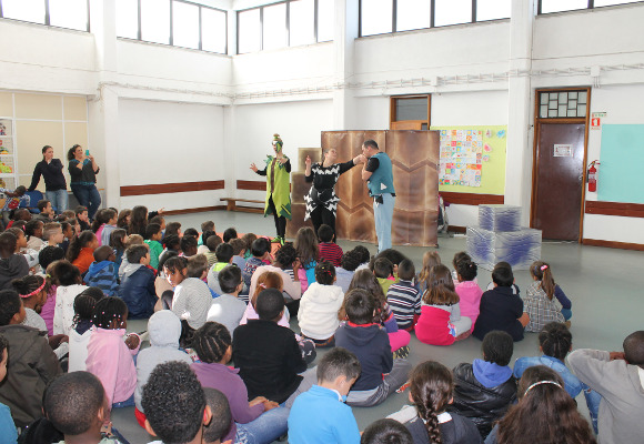 Junta leva teatro ao JI/EB1 do Fogueteiro