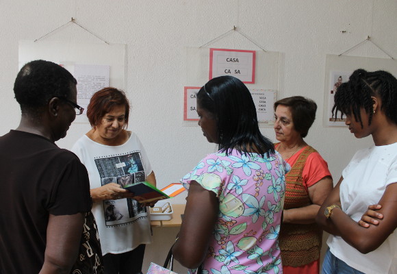 Entrega de certificados do Projeto de Alfabetização