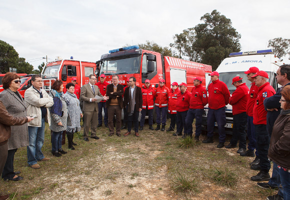 Reivindicamos a construção do quartel dos Bombeiros de Amora
