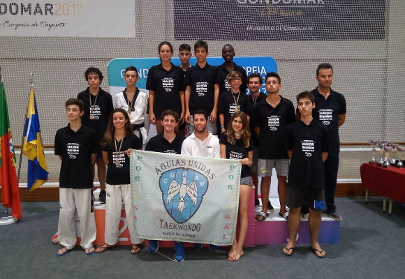 Amora conquista Campeonato Nacional de Taekondo