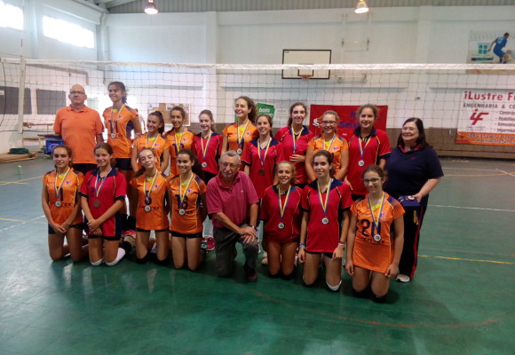 Torneio de Voleibol Feminino no Fogueteiro