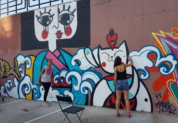 Graffitis dão nova vida à Praceta Celestino Ribeiro