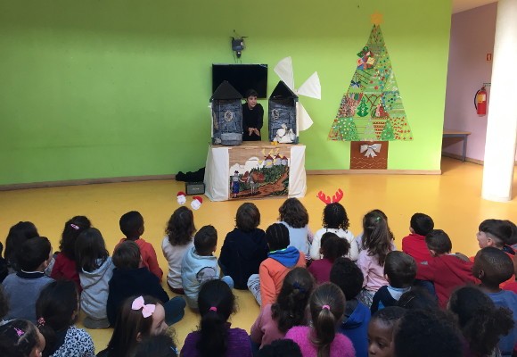 Teatro de marionetas sobre o processo de fabrico do pão