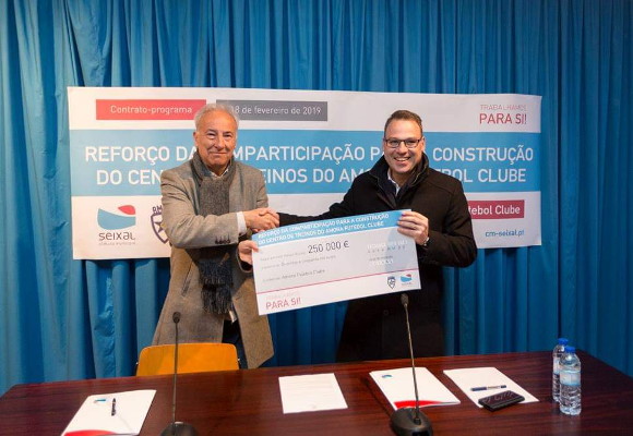  Construção do Centro de Treinos do Amora FC