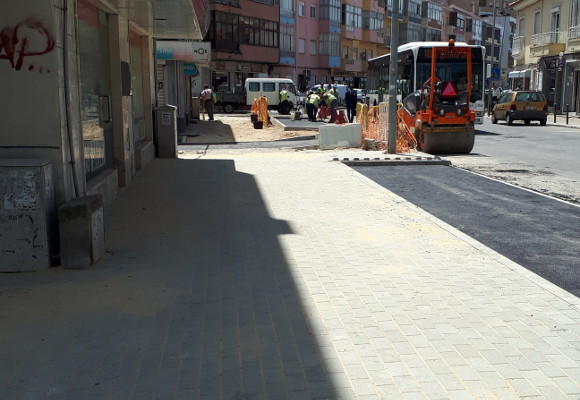 Ordenamento do estacionamento da rua 25 de Abril