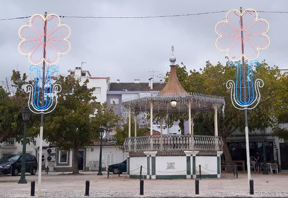 Festas Populares de Amora celebradas em Movimento