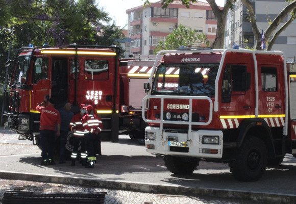 Dia Municipal do Bombeiro: entregues quatro viaturas