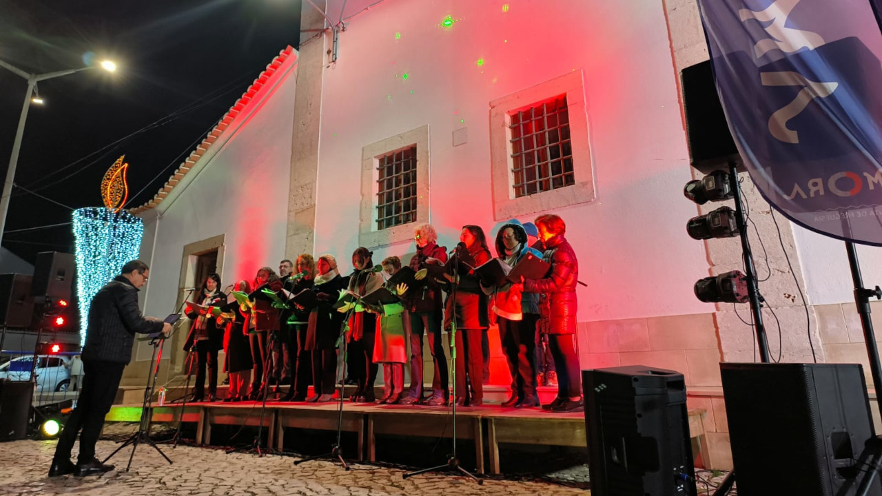 Cantata Viva leva música ao adro da Igreja Matriz de N. S. Monte Sião