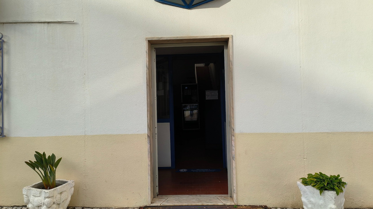 Junta de Freguesia de Amora apoia melhoria das condições na Esquadra da PSP da Cruz de Pau