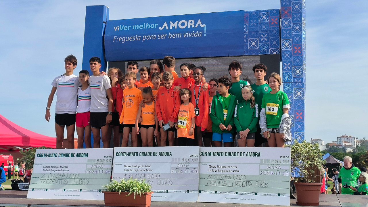 Corta Mato Cidade de Amora reuniu 1500 atletas numa edição marcada pela homenagem aos Bombeiros