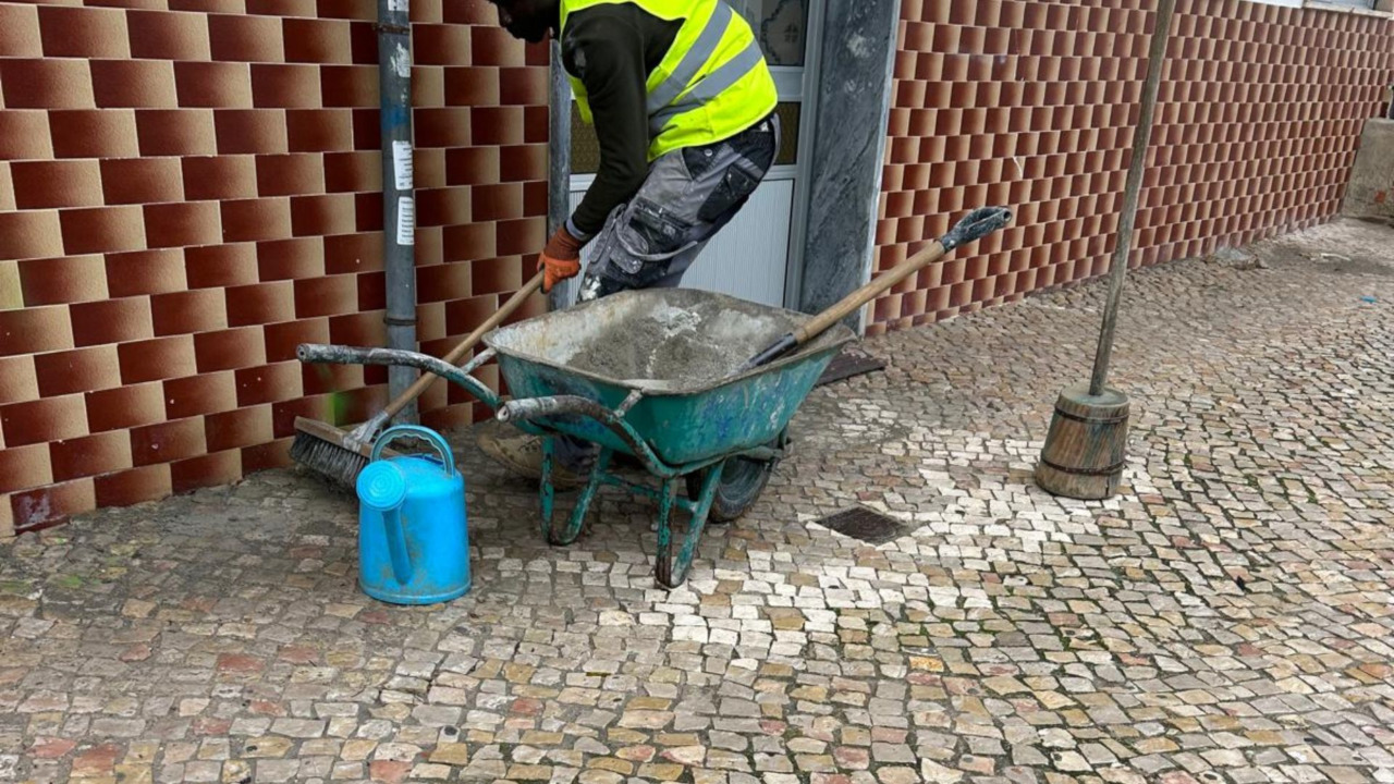 Arranjo de Calçada na Quinta da Medideira