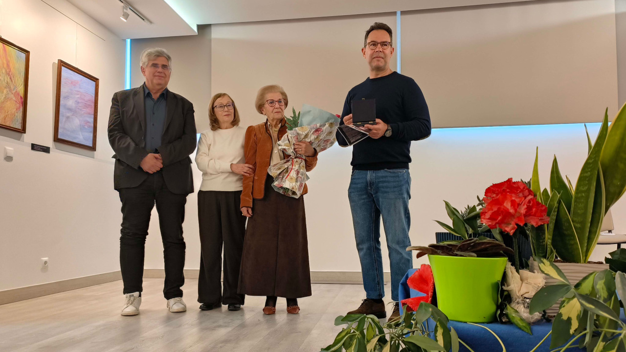 Umbelina Ribeiro homenageada na Amora por 40 anos dedicados às artes