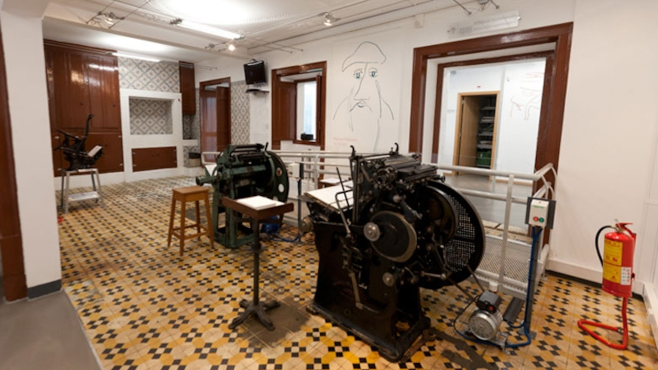 Visita ao Espaço Memória assinala comemorações dos 50 anos da Constituição