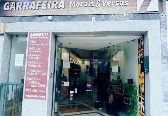 Garrafeira Morais e Versos
