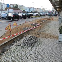 Remoção de calçada para nivelamento